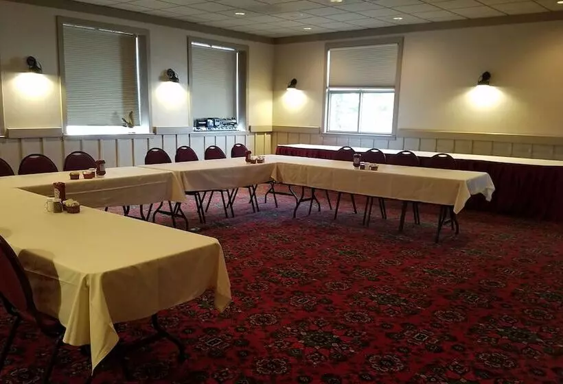 호텔 Cousin S Country Inn