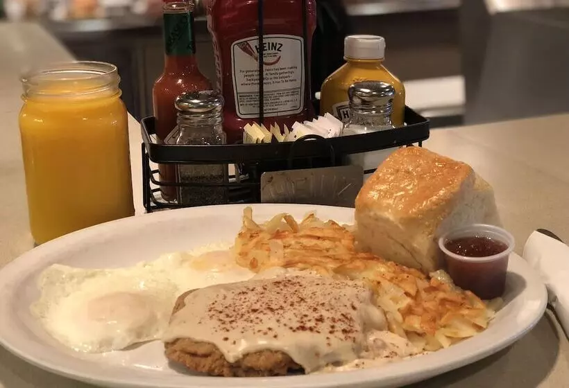 호텔 Cousin S Country Inn