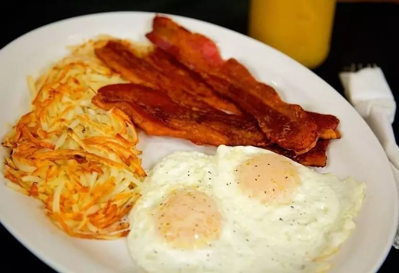 호텔 Cousin S Country Inn