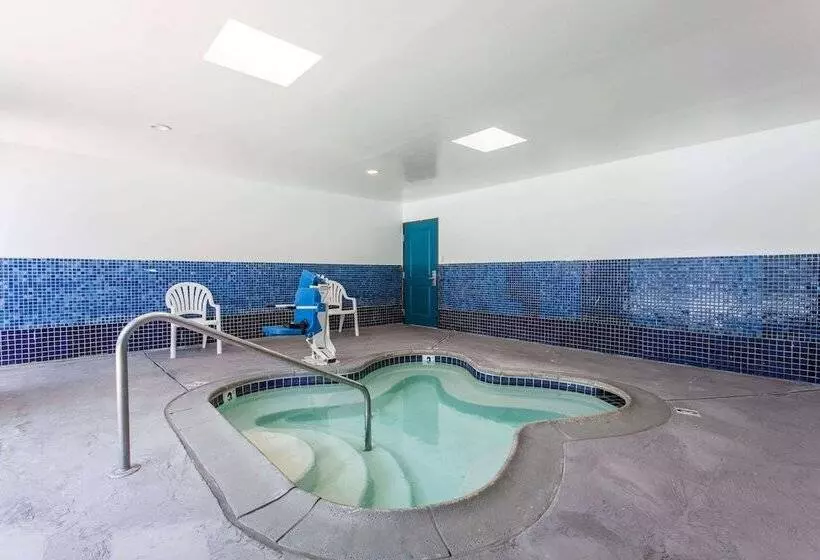 בית מלון כפרי Days Inn By Wyndham San Diegoeast/el Cajon