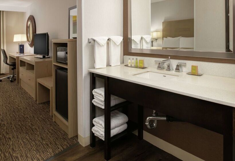 Otel Doubletree By Hilton Portland Tigard
