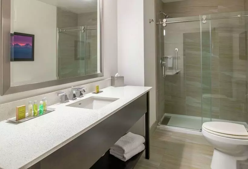 ホテル Doubletree By Hilton Portland Tigard