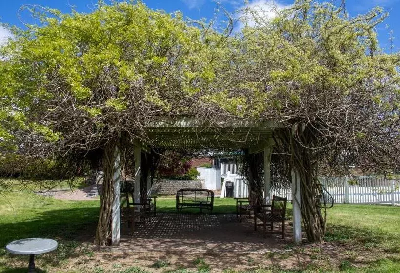 Hotelli Inn On The Hudson