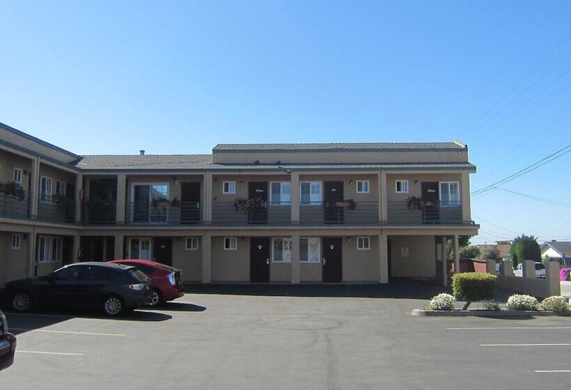 هتل Pacific Best Inn