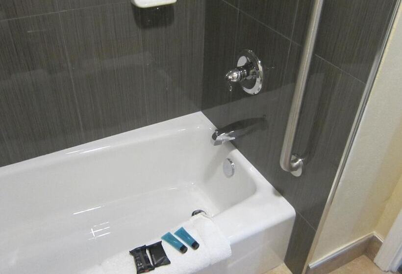 هتل Pacific Best Inn