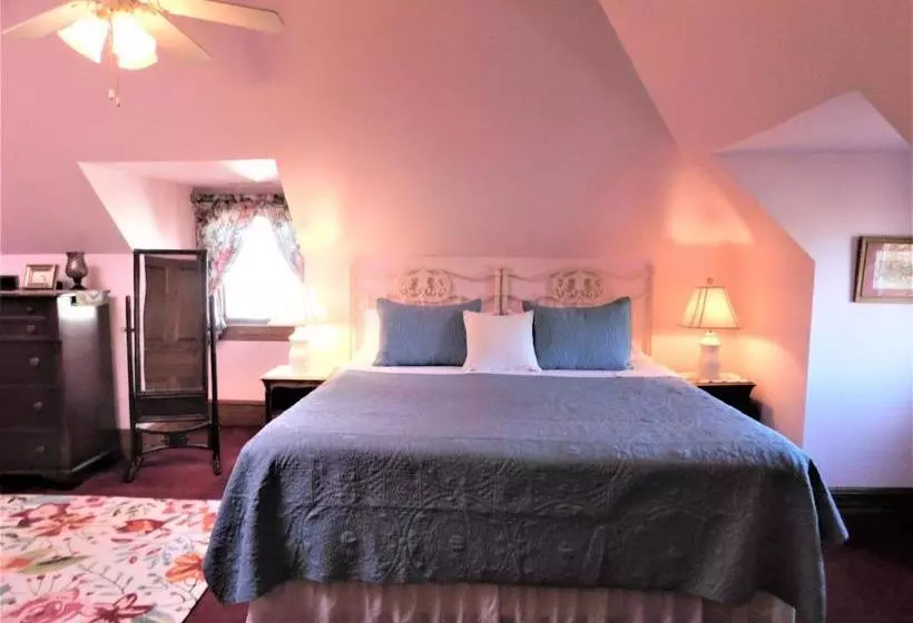 هتل Page House Inn