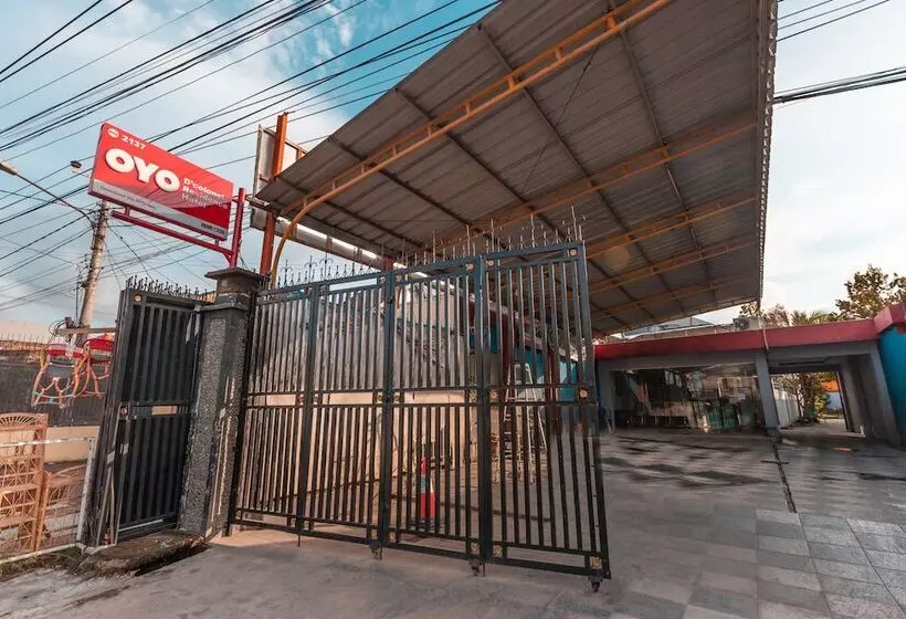 Hotel Oyo 2137 D Colonel Residence