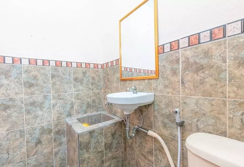 Hotel Oyo 2137 D Colonel Residence