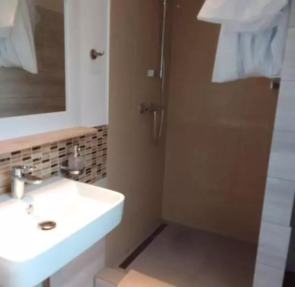 ホテル Schlafhütte