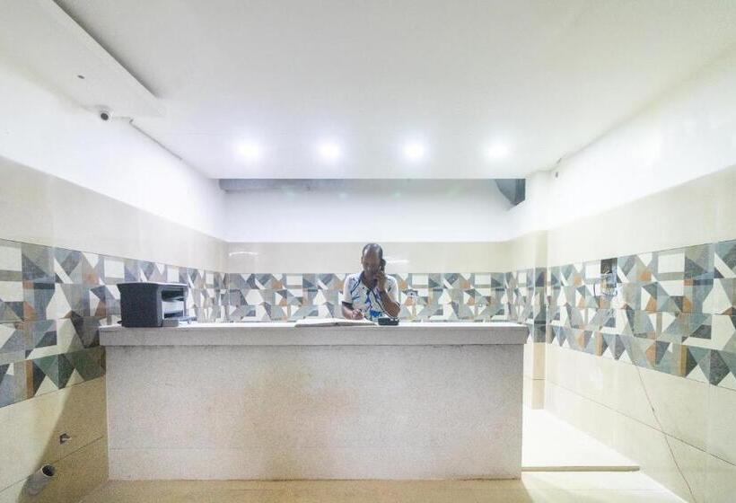 Hotell Spot On Prabir Residency Inn