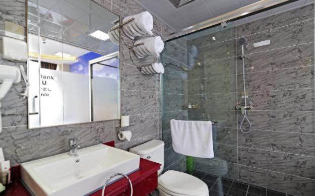 Thank Inn Plus Hotel Guizhou Guiyang Huaxi Avenue Zaojiao Well