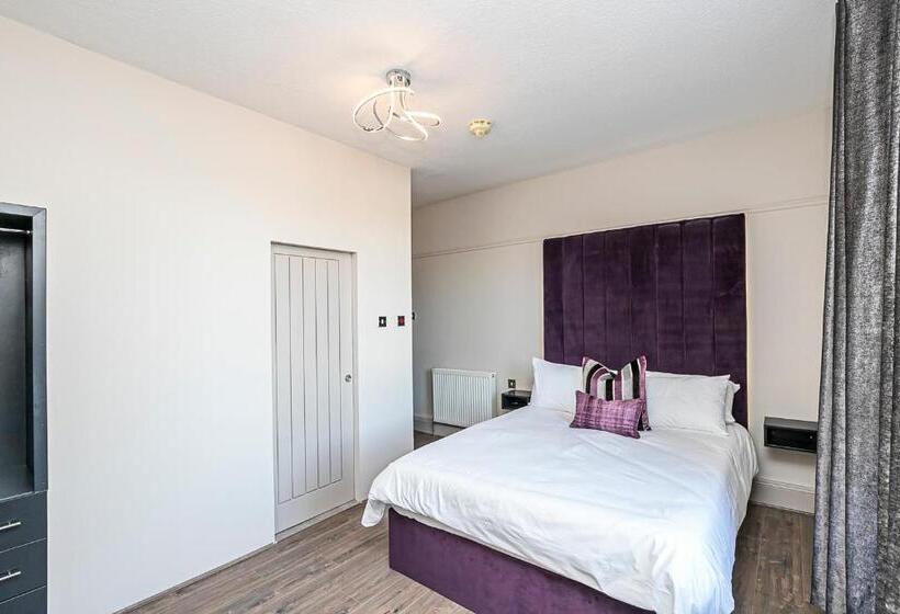 Pages Hotel And Guesthouse