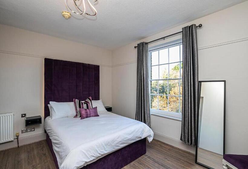 Pages Hotel And Guesthouse