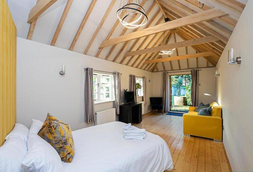 Pages Hotel And Guesthouse