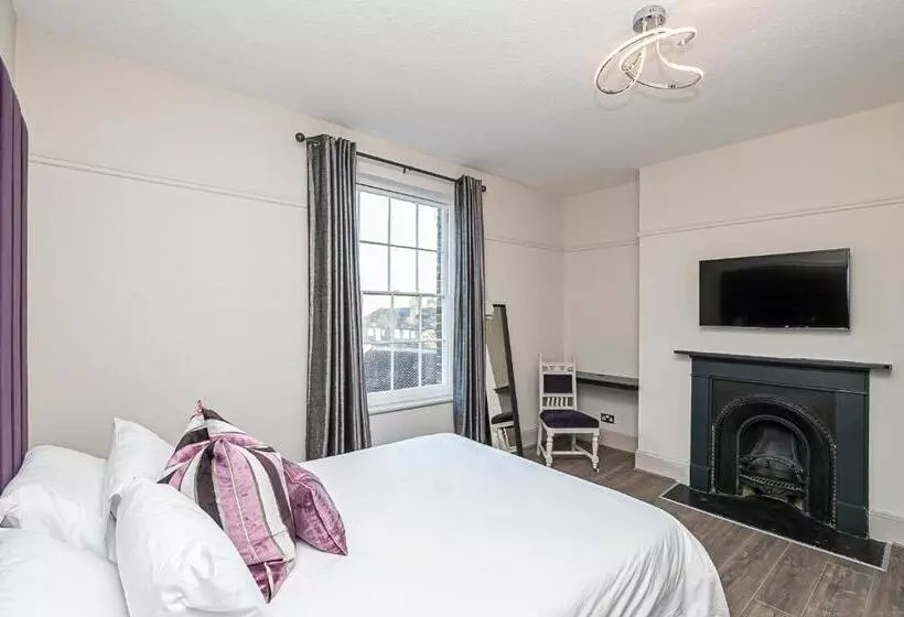 Pages Hotel And Guesthouse