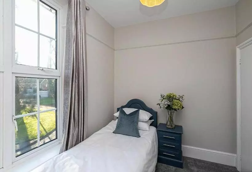 Pages Hotel And Guesthouse