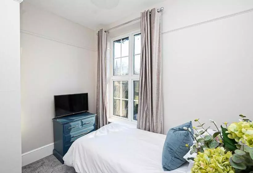 Pages Hotel And Guesthouse