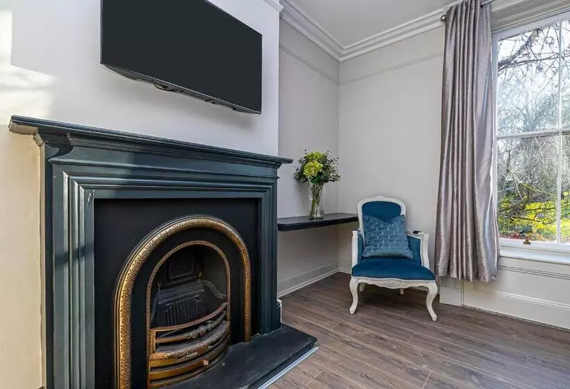 Pages Hotel And Guesthouse