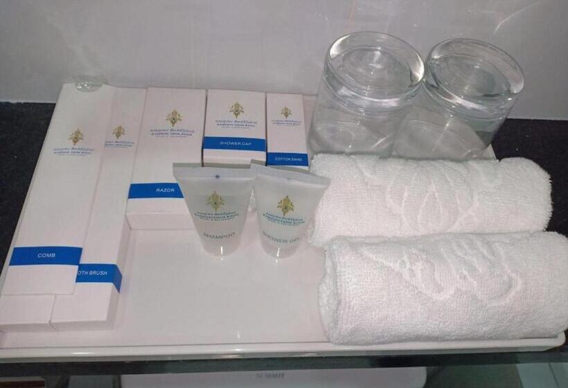 Отель Kampong Thom Royal