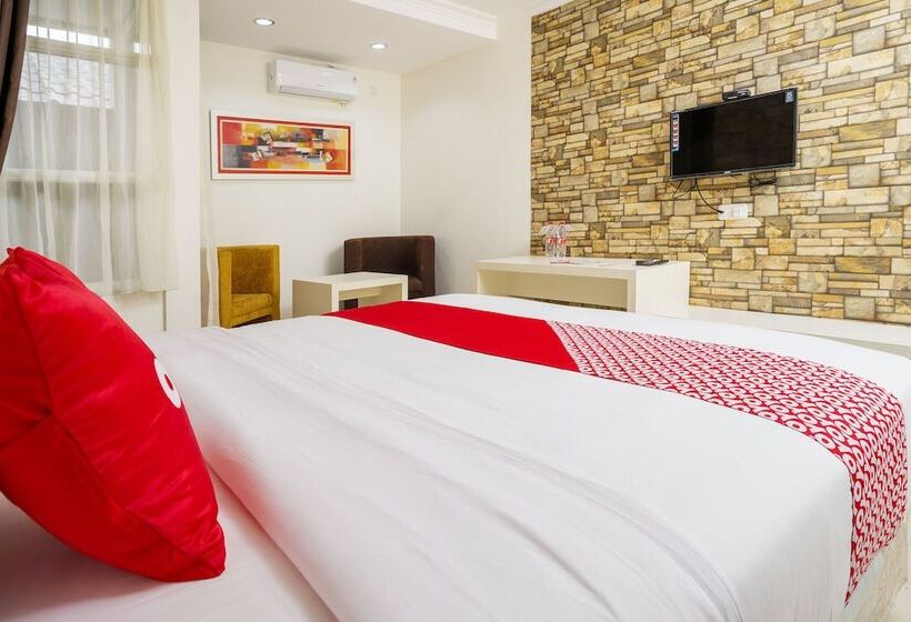 Hotel Oyo 1411 Djakarta  Syariah