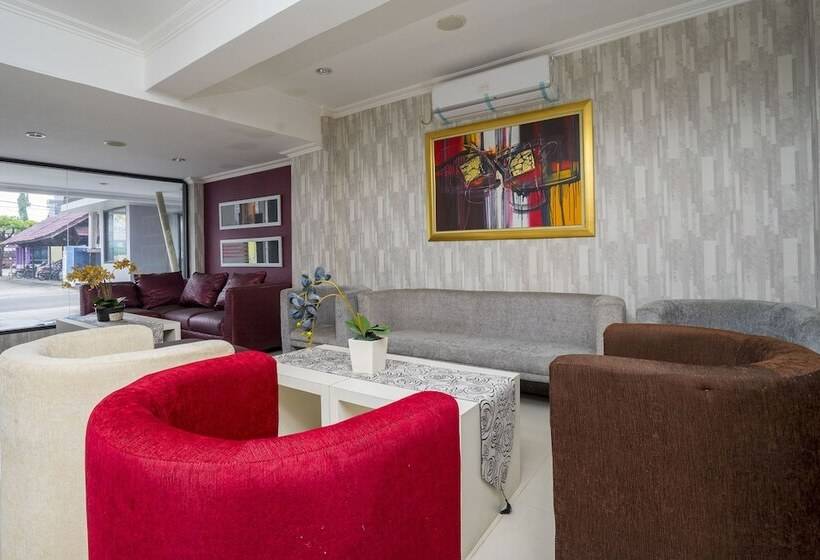 Hotel Oyo 1411 Djakarta  Syariah