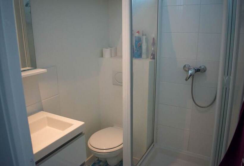 تختخواب و صبحانه Madeleine Et Cie