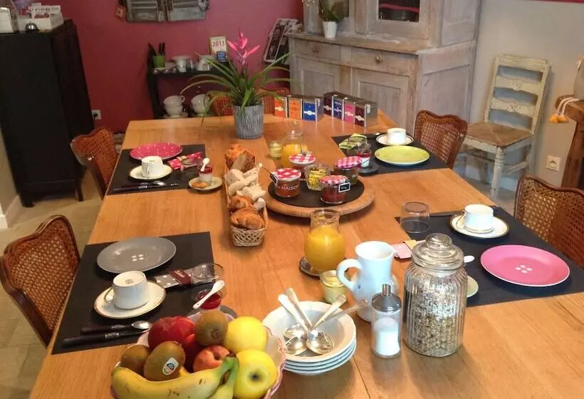 تختخواب و صبحانه Madeleine Et Cie