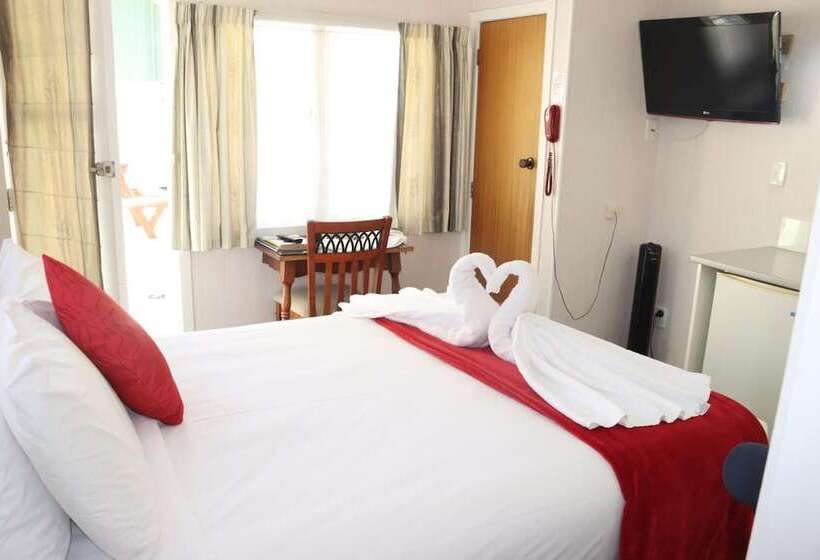 Colonial City Motel And Conference Centre