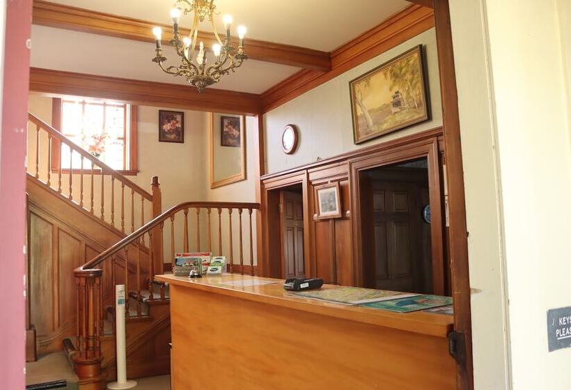 Colonial City Motel And Conference Centre