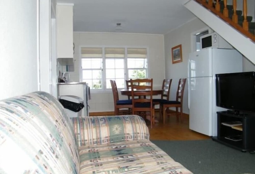 Colonial City Motel And Conference Centre