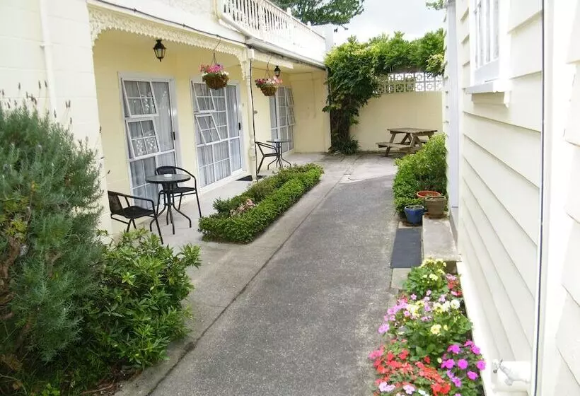 Colonial City Motel And Conference Centre