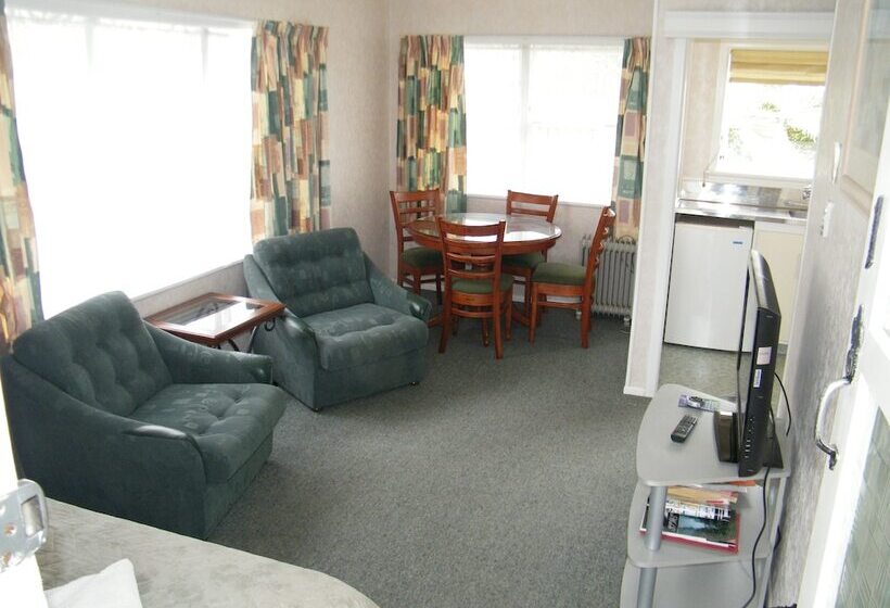 Colonial City Motel And Conference Centre