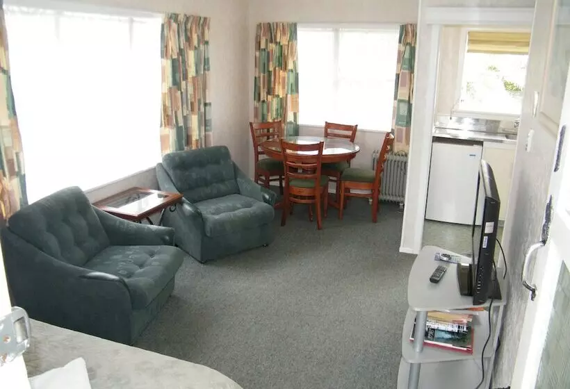 Colonial City Motel And Conference Centre