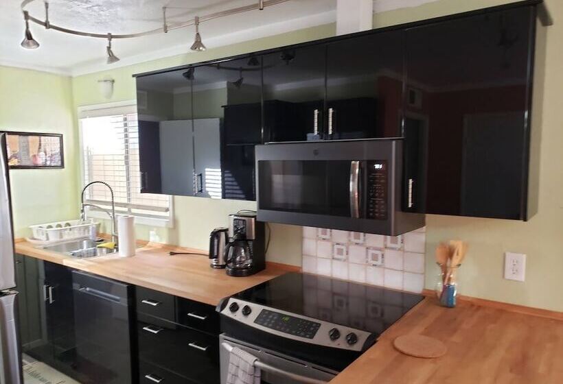 ホテル Borrego Springs Embassy