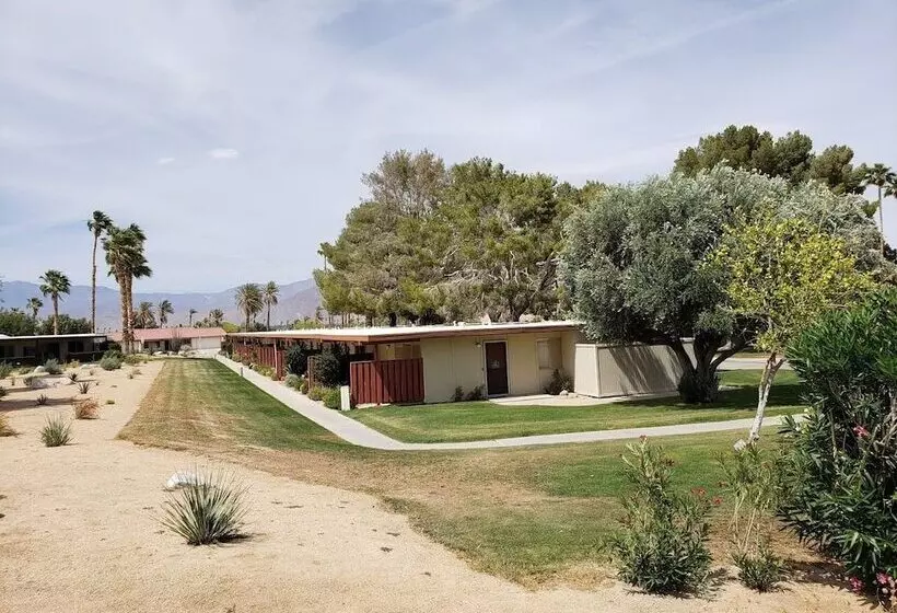 هتل Borrego Springs  Embassy