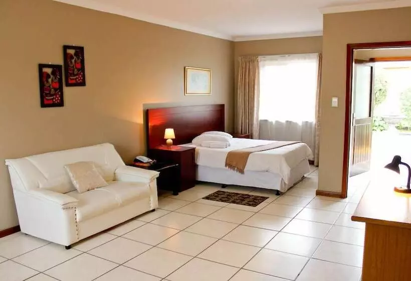 هتل The Countyard