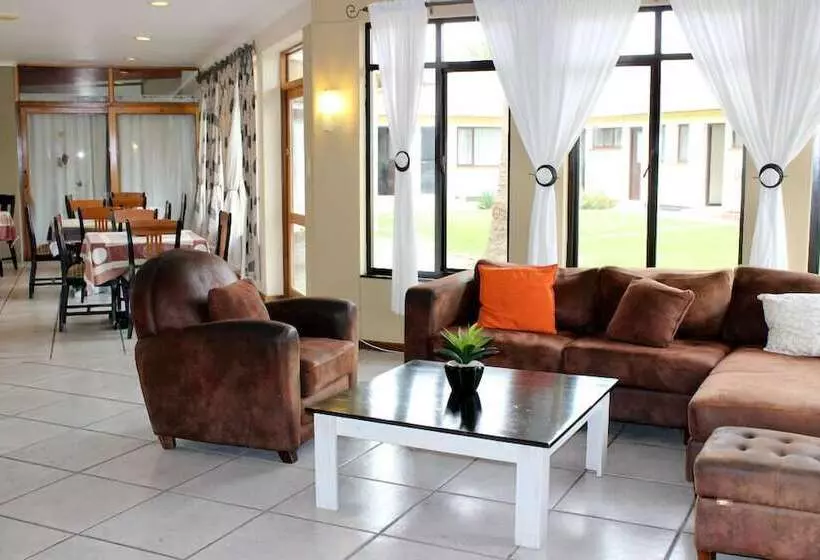 هتل The Countyard