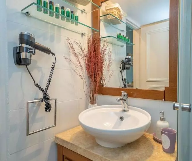Neat Flat In Argostoli Seaside Town