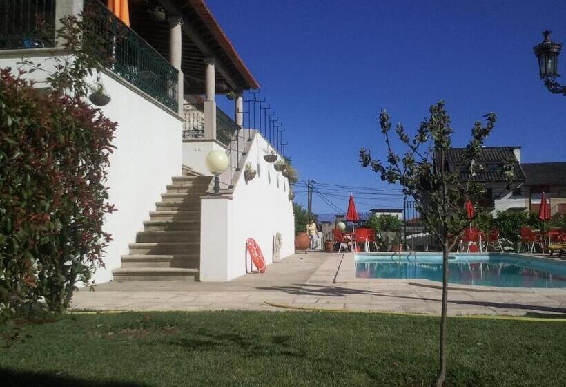 پانسیون Solar Quinta De São Carlos