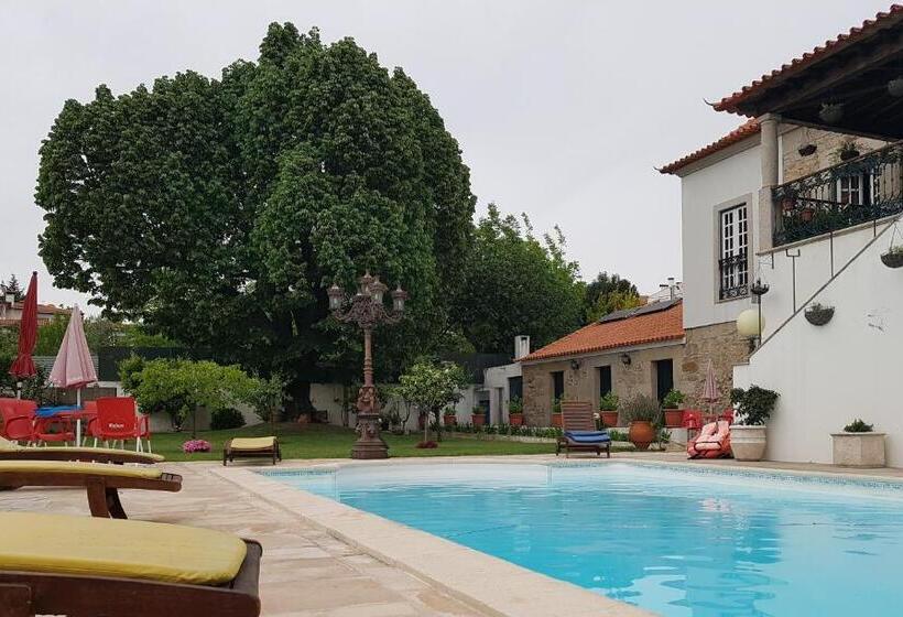 پانسیون Solar Quinta De São Carlos