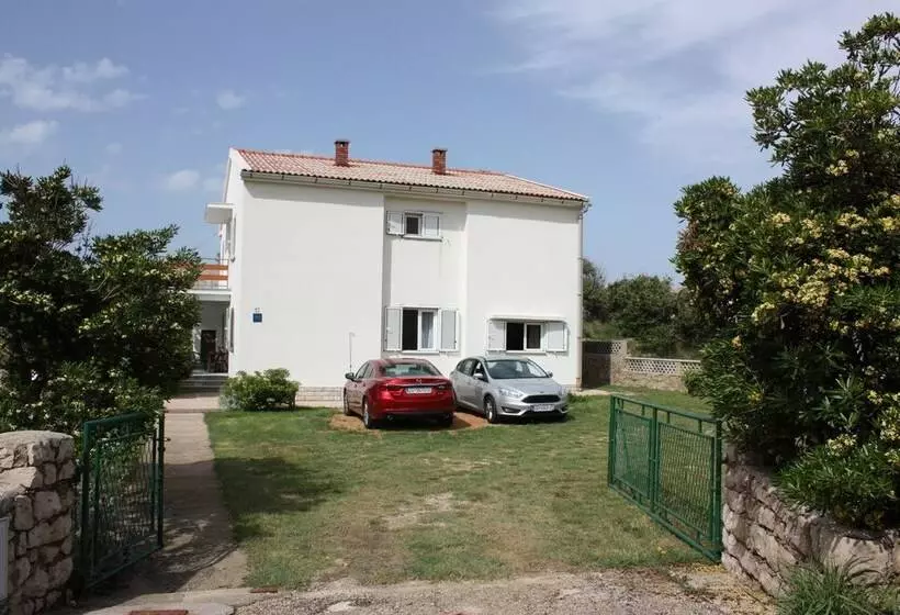 Pintar Apartment