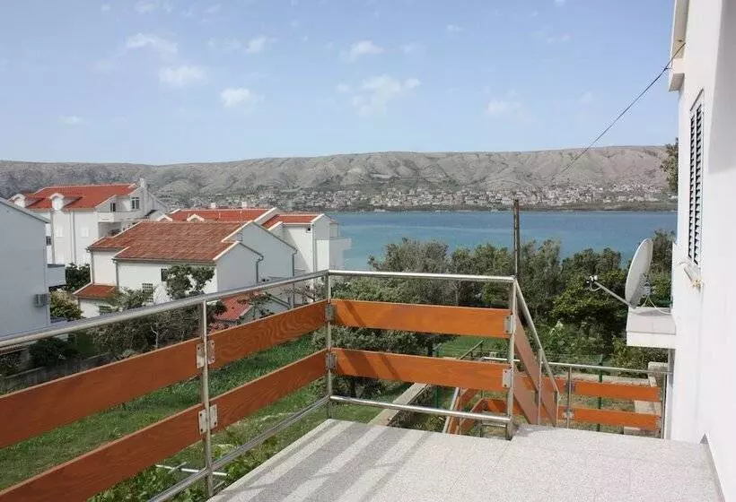 Pintar Apartment