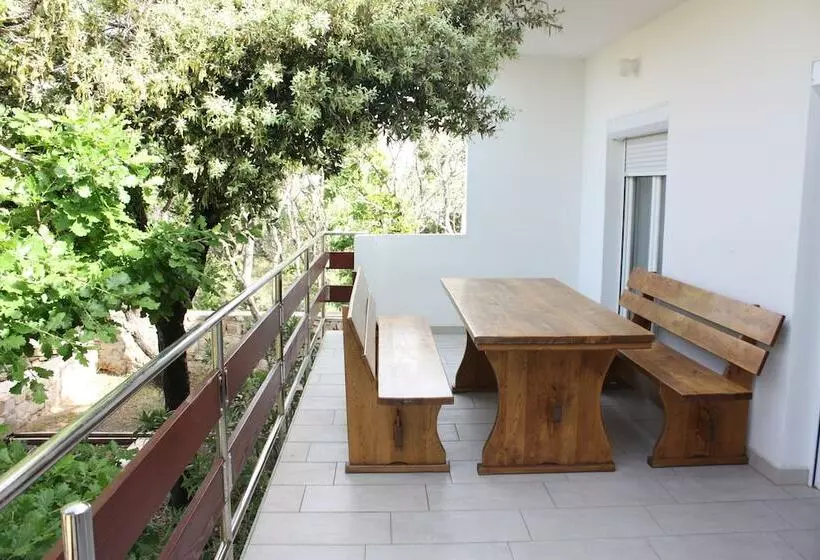 Pintar Apartment