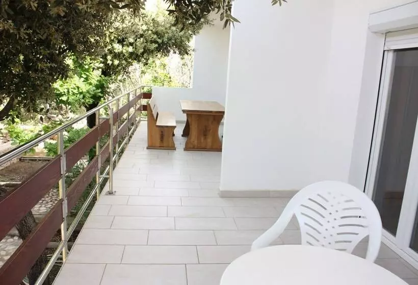 Pintar Apartment