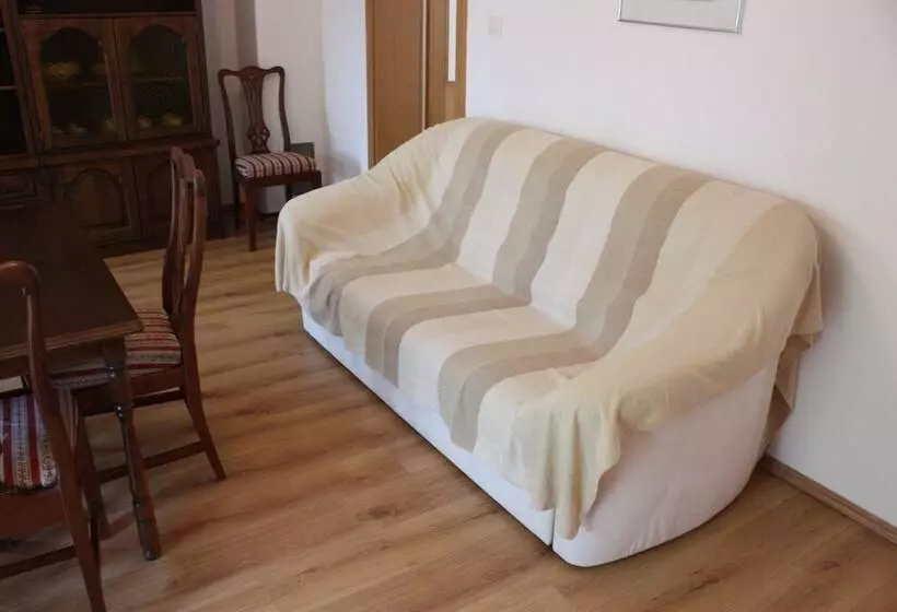 Pintar Apartment