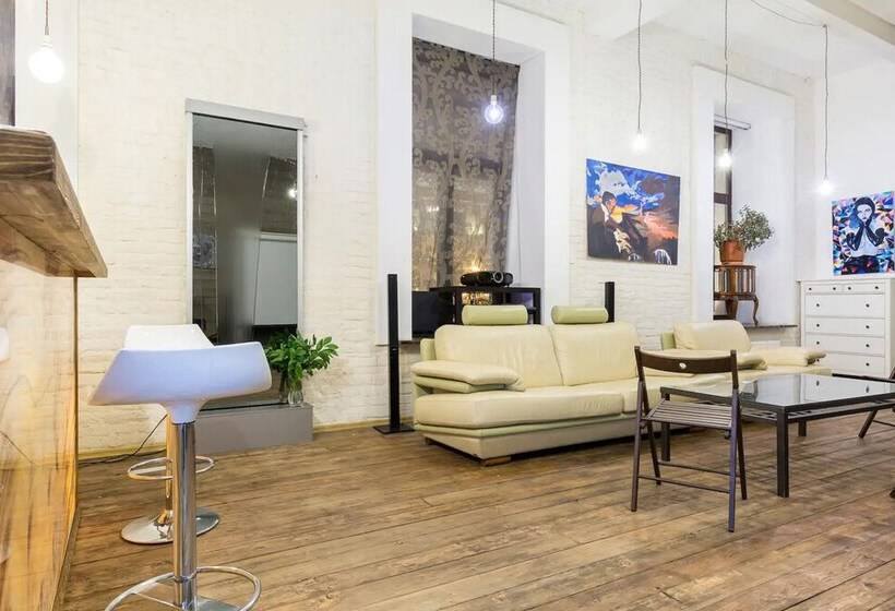 Premium Central Loft