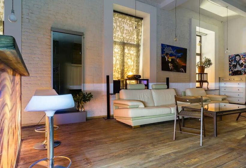 Premium Central Loft