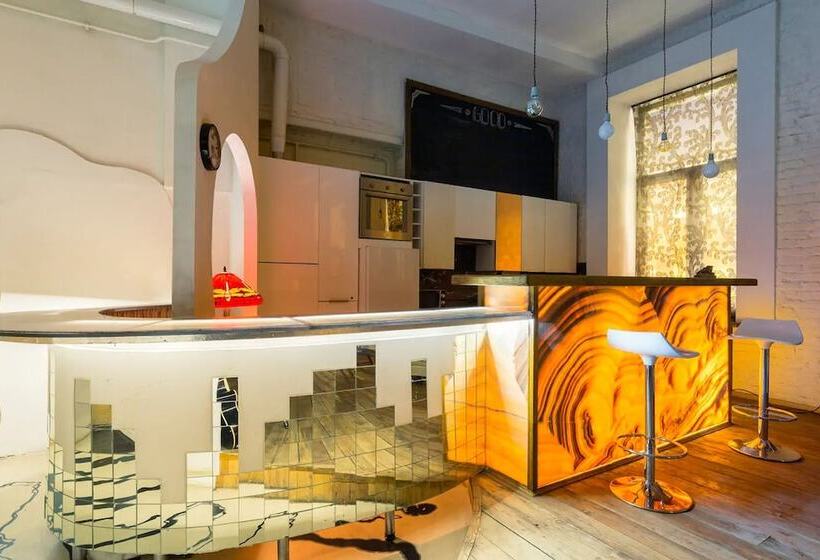 Premium Central Loft