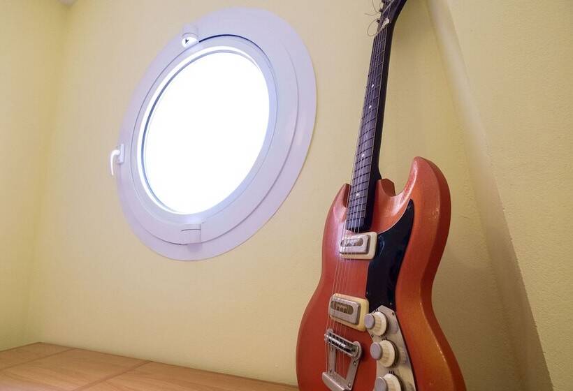 Relaxing Family Home Near Beaches