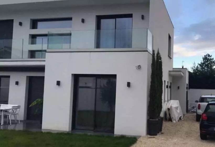 Studio Au Calme Et Indépendant Tassindemilalune